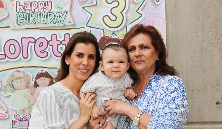  Sara, Tian y Martha Martínez.