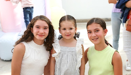  Inés, Loretta y Paula.