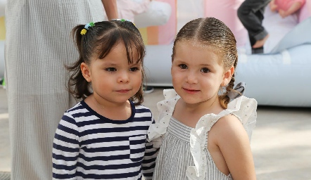  Emilia y Loretta.