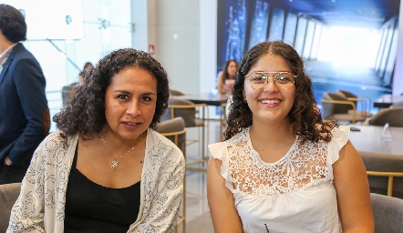  Fernanda Noguerón y Tere Gallegos.