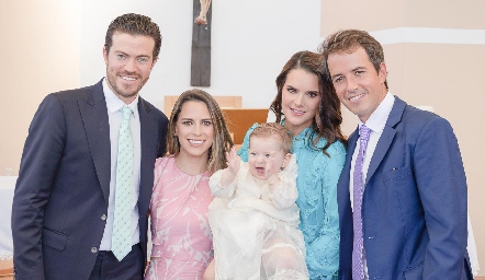  Roberto Lozano, Paulina Aguirre, Jessica Martin Alba y Javier Meade con Loretta.