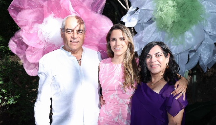  Hilario Alramirano, Paulina Aguirre y Yolanda Altamirano.