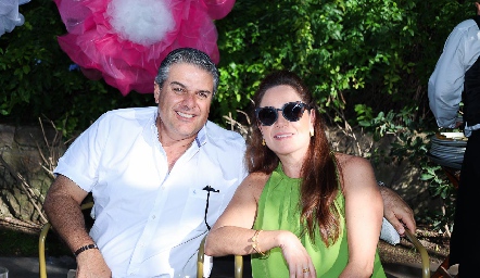  Salomón Dip y Claudia Altamirano.