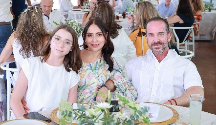  Valentina Orozco, Dalid Jiménez y Juan Carlos Orozco.