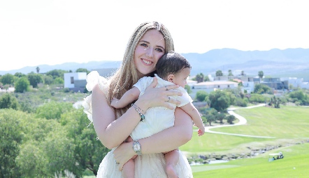  María Orozco con su hijo Sebastián García.