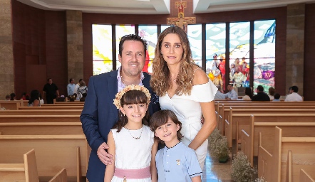  Sergio Martínez, Susana de la Fuente, Emilia Martínez y Sergio Martínez.