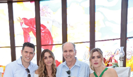  José Miguel de la Fuente, Susana de la Fuente, José Miguel de la Fuente, Emilia Martínez, Paulina de la Fuente y Sergio Martínez.