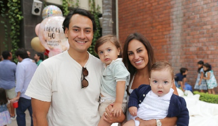  Ricardo Leos, Jerónimo Leos, Gloria Leal y Lorenzo Enríquez.