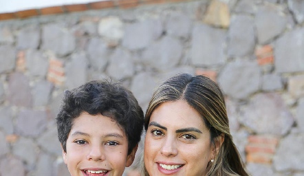  Miguel Martínez y Bárbara Berrones.