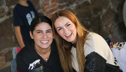  Luz Adriana Arellano y María Quinta.
