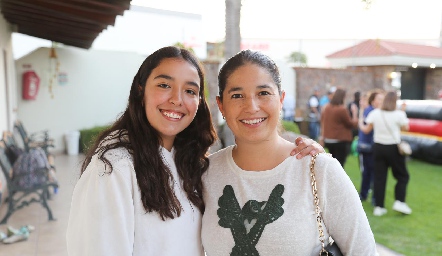  Isabella Algara y Martha Morales.