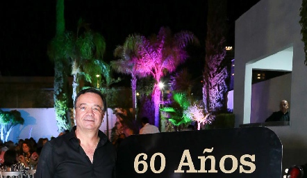  Luis Obregón.