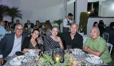  Raúl Martínez, Nena Lomelí, Rocío de Schekaiban, Marco Schekaiban y Miguel Iwadare.