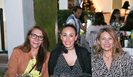  Rosaura Gómez, Gaby Ávila y Claudia García.