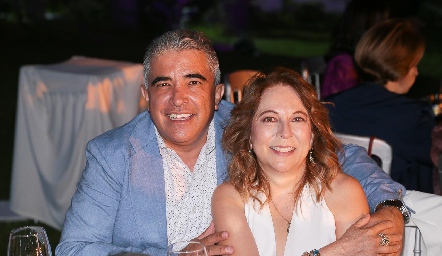  Amado y Luz Edith Acevedo.