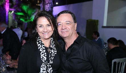  María Esther González y Luis Obregón.