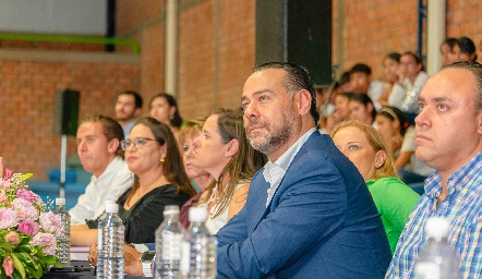  Alejandro Torres Ocejo, Presidente del Consejo Directivo de Colonia Juvenil.