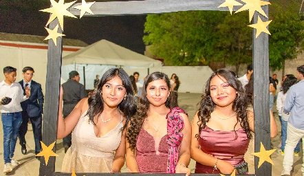  Graduadas de Secundaria.