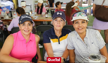  Ale Pérez, Paty del Peral y Kikis Fernández.