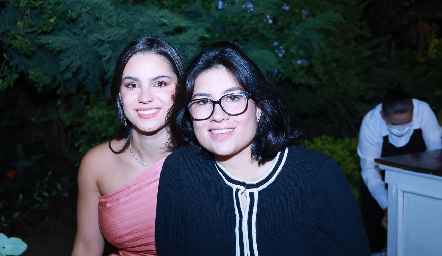  Paty y Ximena Leos.