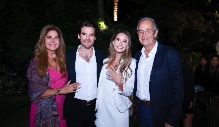  Martha Diez Gutiérrez, Alfredo Cano, Ana Victoria de la Rosa y Francisco de la Rosa.