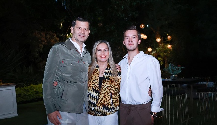  Héctor Diez Gutiérrez, Renata Dip de Diez Gutiérrez y Héctor Emiliano Diez Gutiérrez.