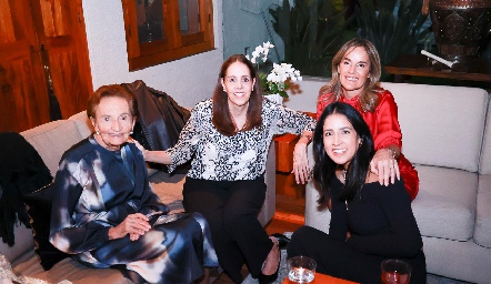  Ana María Carpizo, Laura de la Rosa, Catalina Cano y Ximena Cortés.