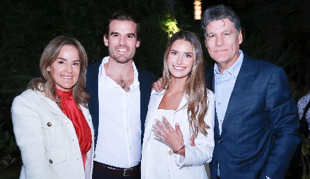  Catalina Martínez de Cano, Alfredo Cano, Ana Victoria de la Rosa y Alfredo Cano.