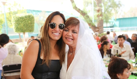 Gloria Leal y Marilupe Espinosa.