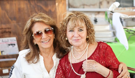  Patricia Mijares y Laura Couturier.