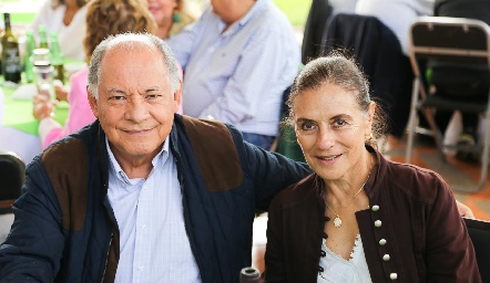  Juan Ramiro Robledo y Carmen López.