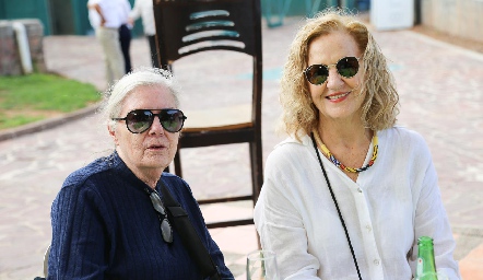  Lilian Harris y Jennifer Káiser.