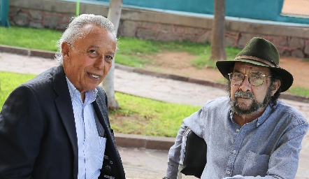  Carlos Díaz de León y Gilberto Estrada.