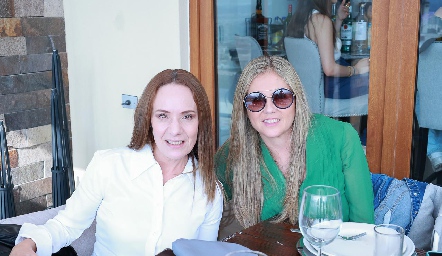  Tere Foyo y Beatriz Villegas.