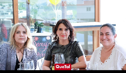  Paola Serment, Cali Guerra y Luz María Algara.