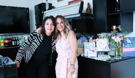  Raquel Jiménez y Daniela Serment.