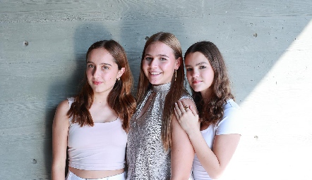  Sofía García, Mich Heinze y Ximena Raitarski.