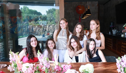  Ximena Ledezma, Ximena Navarro, Mich Heinze, Ximena Raitarski, Majo Abella, Sofía García y Vale Dauajare.