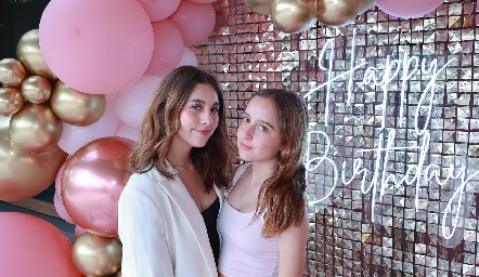  Majo Abella y Sofía García.