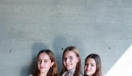  Sofía García, Mich Heinze y Ximena Raitarski.