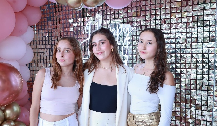  Sofía García, Majo Abella y Paulina Reynoso.