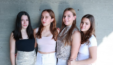  Vale Dauajare, Sofía García, Majo Abella y Ximena Raitarski.
