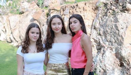  Ximena Raitarski, Paulina Reynoso y Romina Villaseñor.