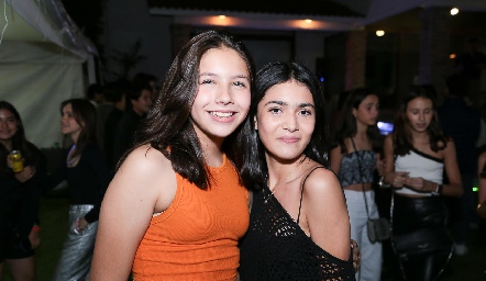  Ana Sofía y María.