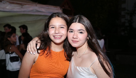  Ana Sofía y Valentina.
