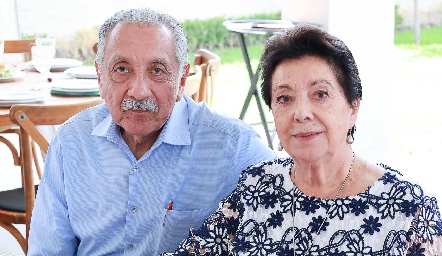  Rodolfo Nava y  Elvira Canseco.