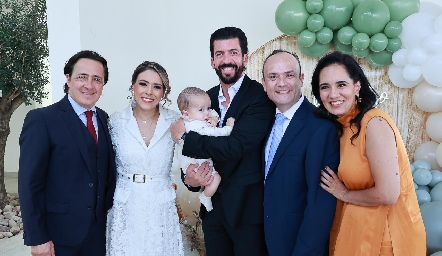  Francisco Padrón, Paulina Nava, Juan Paulo Almazán, Mateo Ruiz, Carlos Ruiz y Lili Zárate.