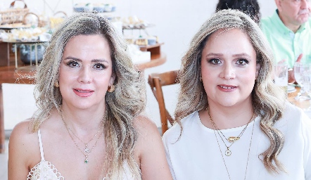  Paty Anette Ruiz y Priscila Ruiz.