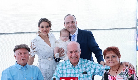  Paulina Nava, Carlos Ruiz, Mateo Ruiz, Salvador Félix,  Manuel González Carrillo y Elsa de Félix.