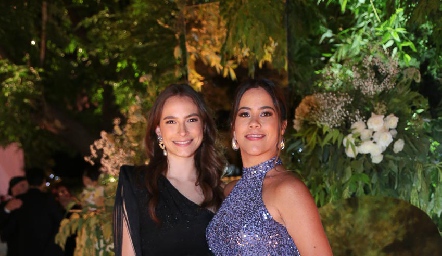  Regina Bomborstel y Ana Pau Galán.